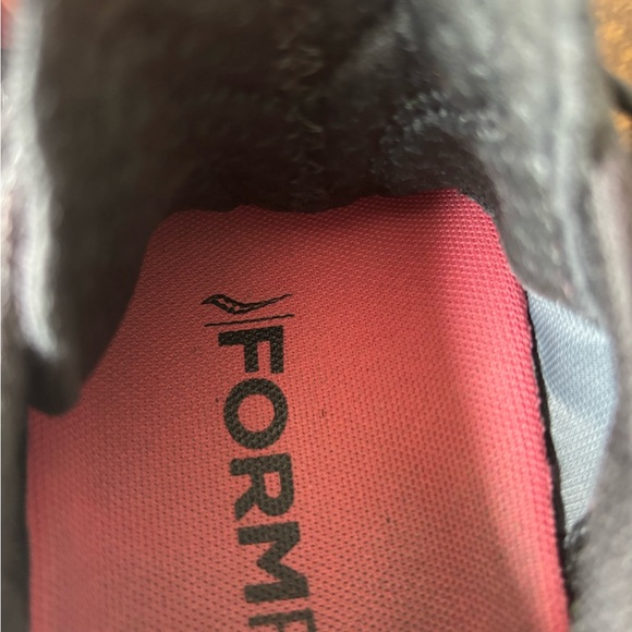 Saucony black kinvara runners sneakers - Picture 3 of 5